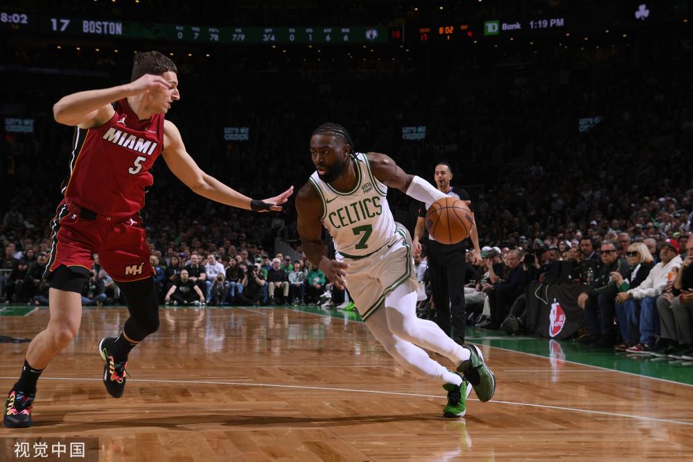 主场观众的 主场观众的