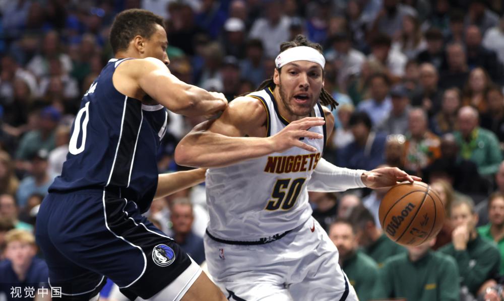 更是复杂的 更是复杂的